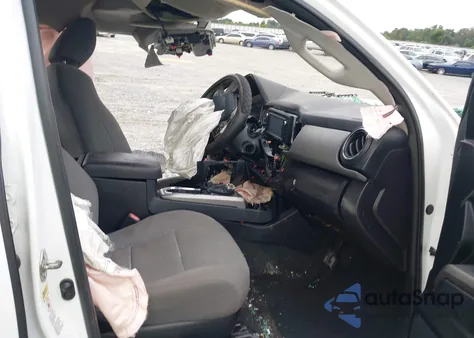 2016 Toyota Tacoma Sr5 V6 z USA, uszkodzony, nr VIN 3TMAZ5CN1GM006167